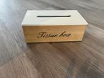 Tissue box hout met tekst, Ophalen of Verzenden, Zo goed als nieuw
