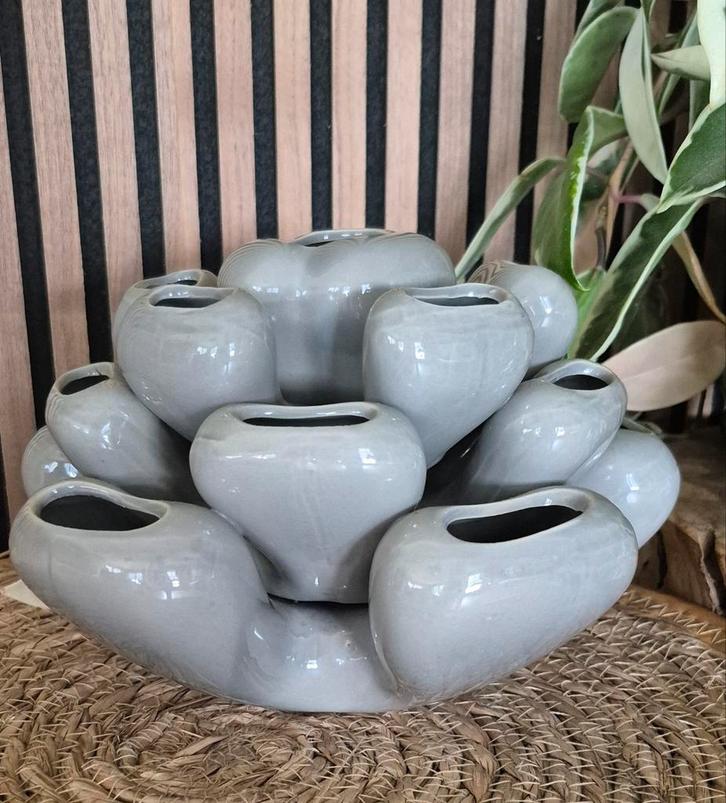 Hollywood Regency style coral tulip vase, Huis en Inrichting, Woonaccessoires | Vazen, Zo goed als nieuw, Overige kleuren, Minder dan 50 cm