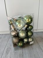 Nieuwe doos met groene kerstballen, Diversen, Kerst, Ophalen of Verzenden, Nieuw