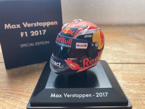 ✅ Max Verstappen 1:8 Helm Red Bull RB13 2017 seizoenshelm, Verzamelen, Automerken, Motoren en Formule 1, Nieuw, Formule 1, Ophalen of Verzenden
