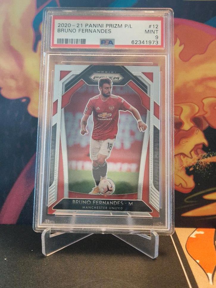 PSA 9 Bruno Fernandes -  Panini Prizm - Manchester United, Hobby en Vrije tijd, Verzamelkaartspellen | Overige, Nieuw, Losse kaart