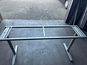 IKEA Galant Bureau Frame - 120x40cm - In Hoogte Verstelbaar - afbeelding 2