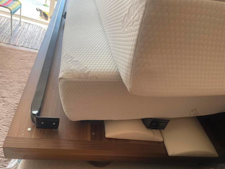 Tweepersoonsbed met Tempur Matras, Huis en Inrichting, Slaapkamer | Bedden, Zo goed als nieuw, Tweepersoons, 160 cm, 200 cm, Hout