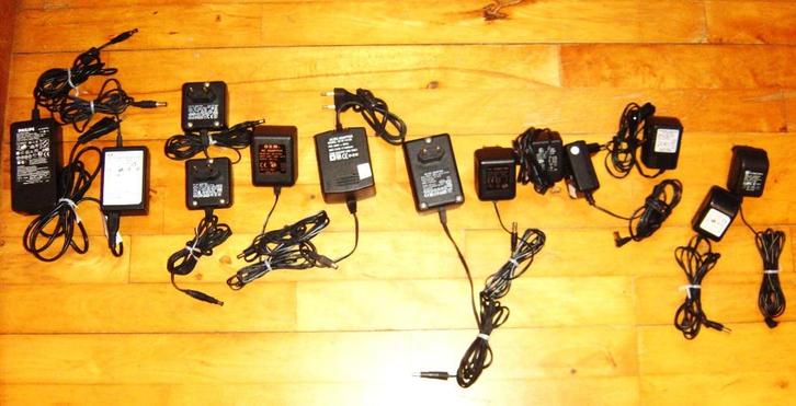 Adapters AC/DC 5 tot 24 volt, Audio, Tv en Foto, Opladers, Gebruikt, Ophalen