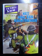 Victoria Maxi Strip. Oorlog strip. 2 X, Boeken, Eén stripboek, Ophalen of Verzenden, Gelezen