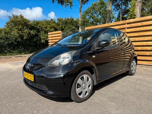 Toyota Aygo 1.0 12V Vvt-i 3DRS MMT 2006 Zwart, Auto's, Toyota, Particulier, Aygo, Benzine, A, Hatchback, Handgeschakeld, Origineel Nederlands