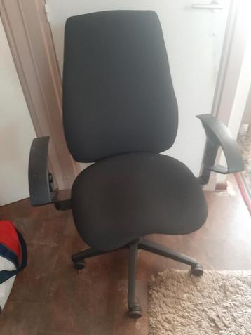 Buro stoel  beschikbaar voor biedingen