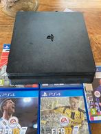 Te Koop: Sony Playstation 4 + 2 draadloze controllers, Ophalen, Met games, Met 2 controllers, Zo goed als nieuw