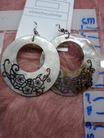 o168 parelmoer hanger, Ophalen, Overige materialen, Hangers, Wit