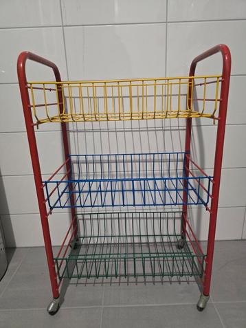 Vintage trolley Memphis-stijl rekje wieltjes kleuren metaal  beschikbaar voor biedingen