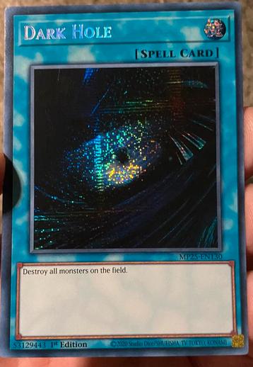 Yu-Gi-Oh! Dark Hole MP25 1st Edition ! beschikbaar voor biedingen