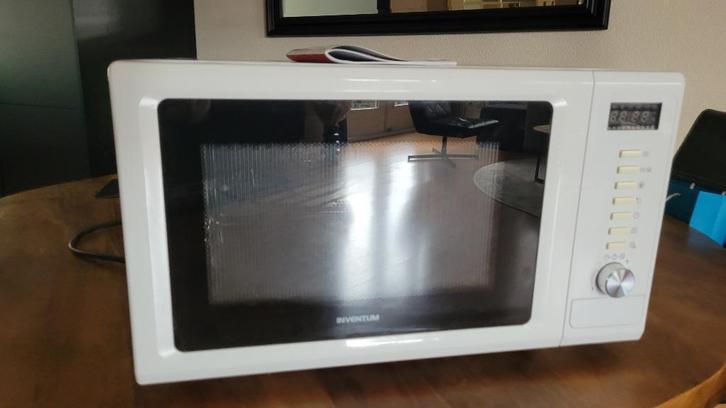 Inventum combi magnetron, Witgoed en Apparatuur, Magnetrons, Zo goed als nieuw, Vrijstaand, Combimagnetron, 45 tot 60 cm, Draaiplateau