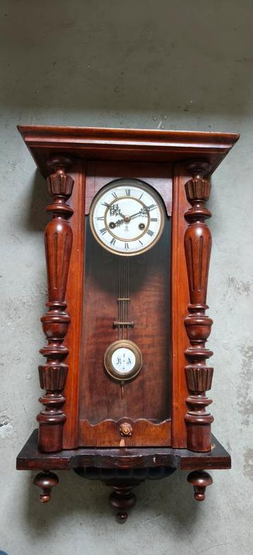 Oude Wandklok  beschikbaar voor biedingen