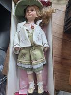Vintage Collectible Porcelain Doll 60cm  met standard, Ophalen, Nieuw, Pop