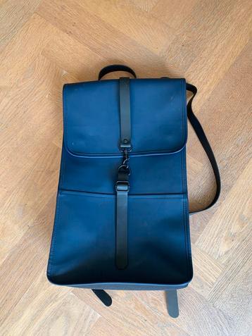 Rains backpack navy marine blauw 17 liter beschikbaar voor biedingen