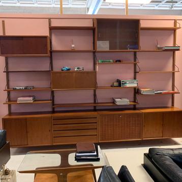 Poul Cadovius by Royal System vintage modulair wandsysteem beschikbaar voor biedingen