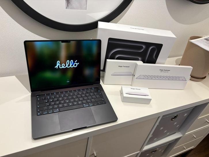 14-Inch MacBook M3 Pro 18GB 512GB inclusief accessoires, Computers en Software, Apple Macbooks, Zo goed als nieuw, MacBook Pro