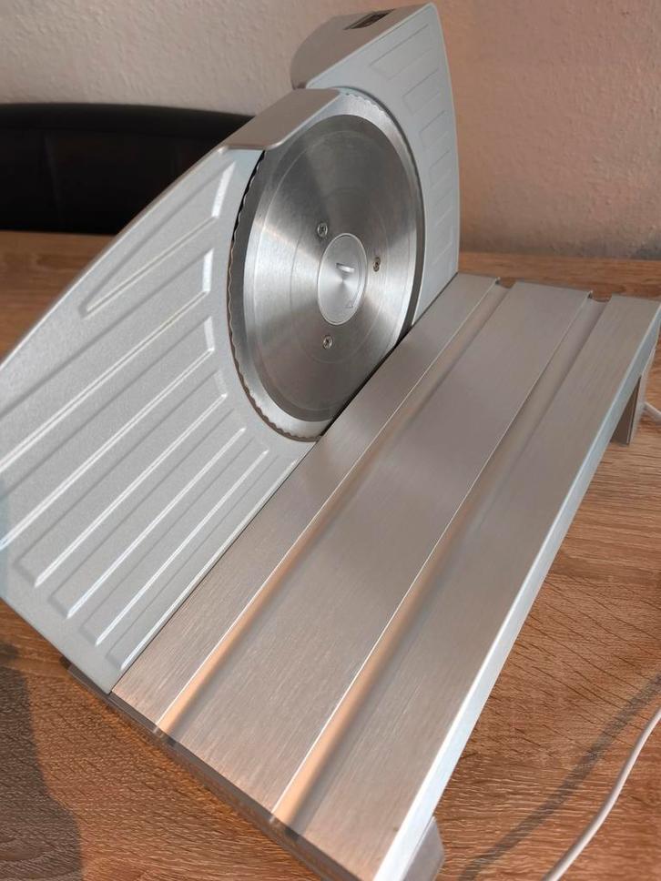Silvercrest Snijmachine - Perfect voor vlees en kaas!, Witgoed en Apparatuur, Keukenmixers, Gebruikt, Minder dan 1 liter, 3 snelheden of meer