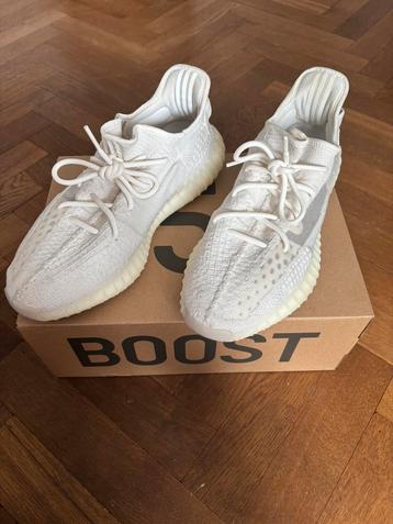 Yeezy Boost 350 V2 Bone 47 1/3 beschikbaar voor biedingen