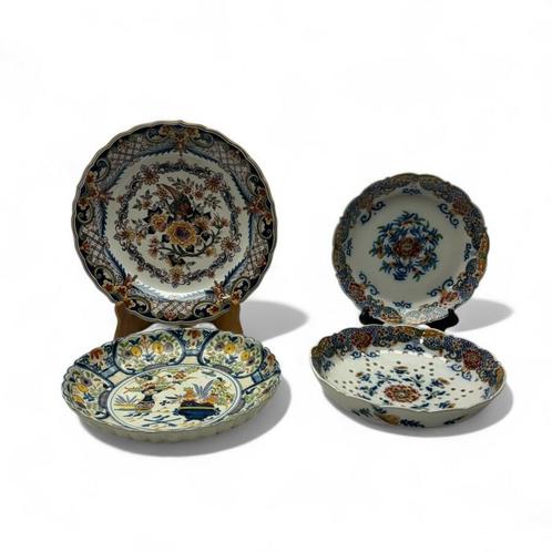 Lot van vier stuks Tichelaar, Makkum aardewerk, Antiek en Kunst, Antiek | Keramiek en Aardewerk, Ophalen of Verzenden