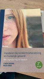 Handelen bij kindermishandeling en huiselijk geweld, Maatschappij en Samenleving, Medi Hoes; Linda Douma`, Ophalen of Verzenden