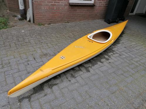 Zeer nette mooie 1 persoons snelle kano, Watersport en Boten, Kano's, Zo goed als nieuw, Overige typen, Eén persoon, Ophalen