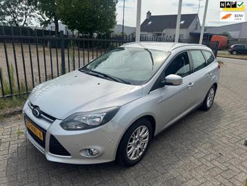 Ford Focus Wagon 1.6 EcoBoost Titanium Clima,Trekhaak,Cruise beschikbaar voor biedingen