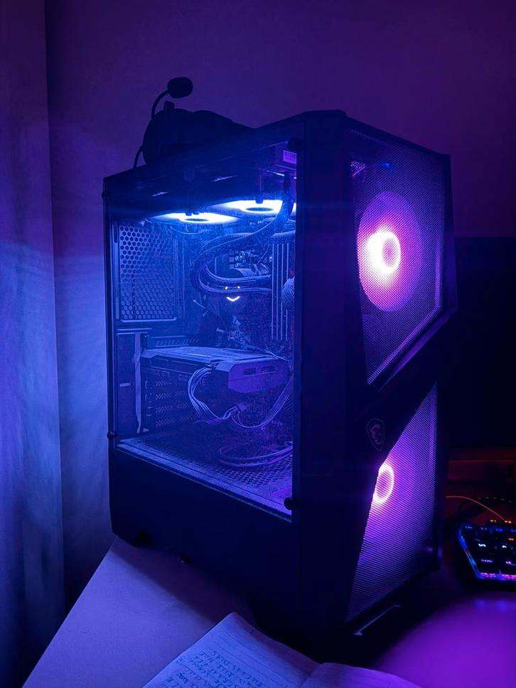 Prachtige sterke gaming pc, Computers en Software, Desktop Pc's, Zo goed als nieuw, 4 Ghz of meer, SSD, Gaming, Ophalen of Verzenden