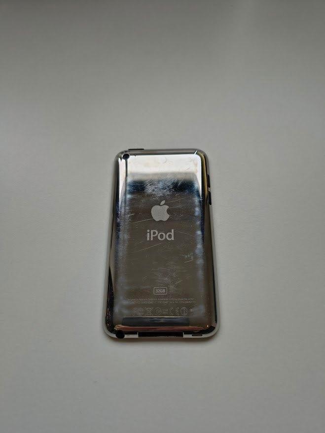 Apple iPod 32GB touch model A1367, Audio, Tv en Foto, Mp3-spelers | Apple iPod, Zo goed als nieuw, Touch, 20 tot 40 GB, Zilver