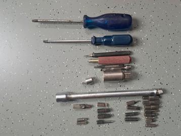 divers gereedschap beschikbaar voor biedingen