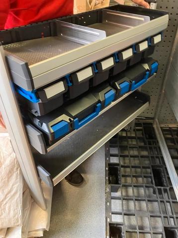 Gereedschapkasten voor werk bus  beschikbaar voor biedingen