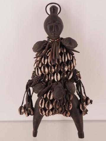 Div. Afr. kunst oa Namji doll Kameroen NR.2  (251009-02) beschikbaar voor biedingen