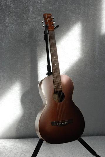 Art & Lutherie  By Godin, Ami Cedar Antique burst  <25252284 beschikbaar voor biedingen