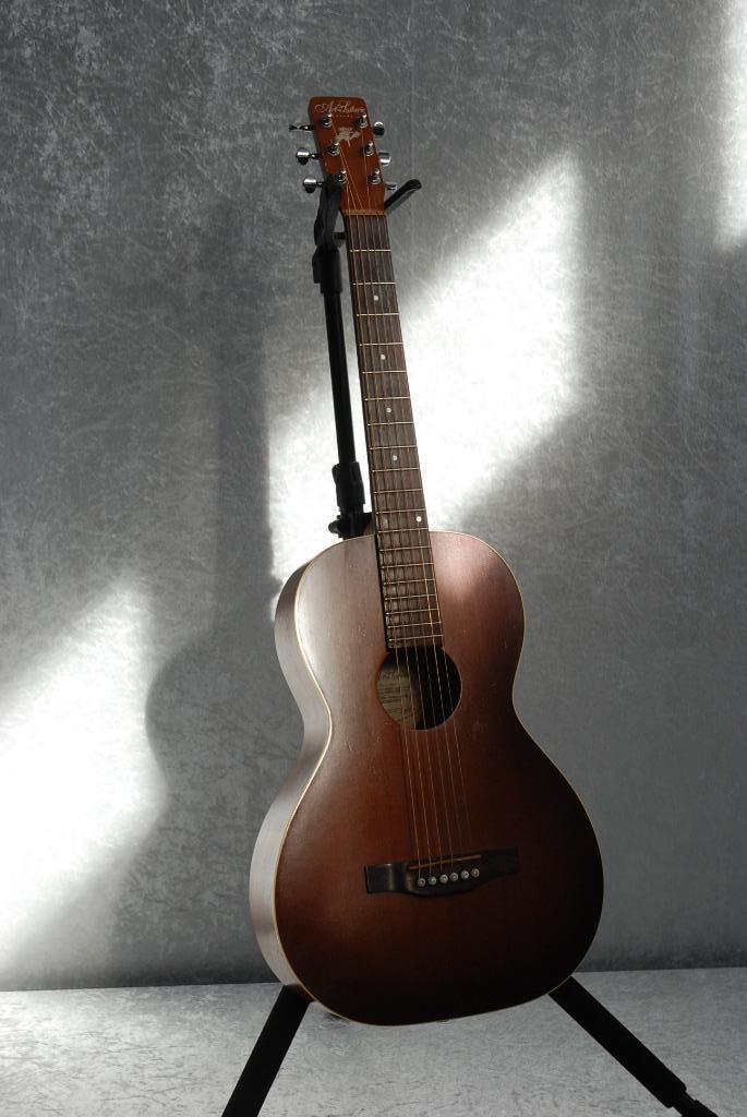 Art & Lutherie  By Godin, Ami Cedar Antique burst  <25252284, Muziek en Instrumenten, Instrumenten | Onderdelen, Gebruikt, Akoestische gitaar