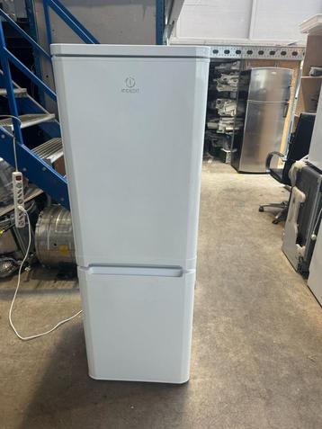 Indesit combi koelkast | Schoon | Garantie | Bezorging beschikbaar voor biedingen
