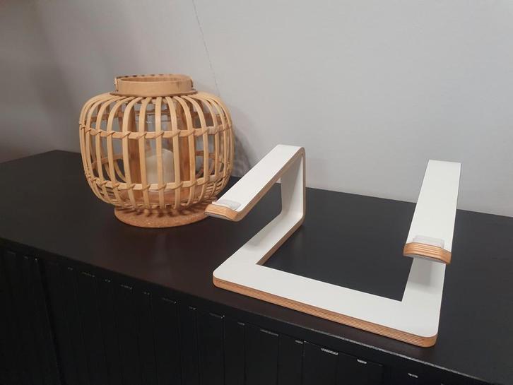 Ikea STENERIK Laptop houder - Gelaagd Hout Wit, Computers en Software, Laptopstandaarden, Zo goed als nieuw, Ophalen of Verzenden