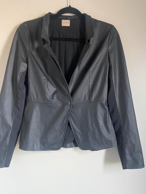 Pennyblack geweldig imitatie leren stretch jasje  maat M, Kleding | Dames, Jasjes, Kostuums en Pakken, Zo goed als nieuw, Maat 42/44 (L)