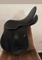 Wintec 17 inch zadel, Ophalen of Verzenden, Zo goed als nieuw, Dressuur
