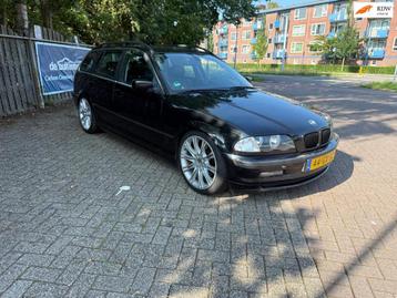 BMW 3-serie Touring 320i Executive beschikbaar voor biedingen