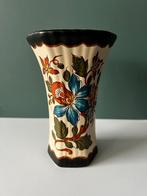 Vintage Vaas met Bloemmotief, Gebruikt, Overige kleuren, Aardewerk of Porselein, Ophalen of Verzenden