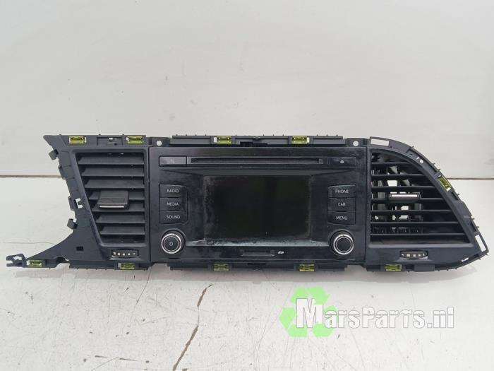Radio van een Seat Leon, Auto-onderdelen, Elektronica en Kabels, Seat, Gebruikt, 6 maanden garantie, 12 maanden garantie, Ophalen of Verzenden