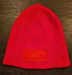 2x nieuwe rode muts, Ophalen of Verzenden, Nieuw, Overige maten, Muts