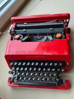 Typemachine van Jan Cremer (Olivetti Valentine), Ophalen, Zo goed als nieuw