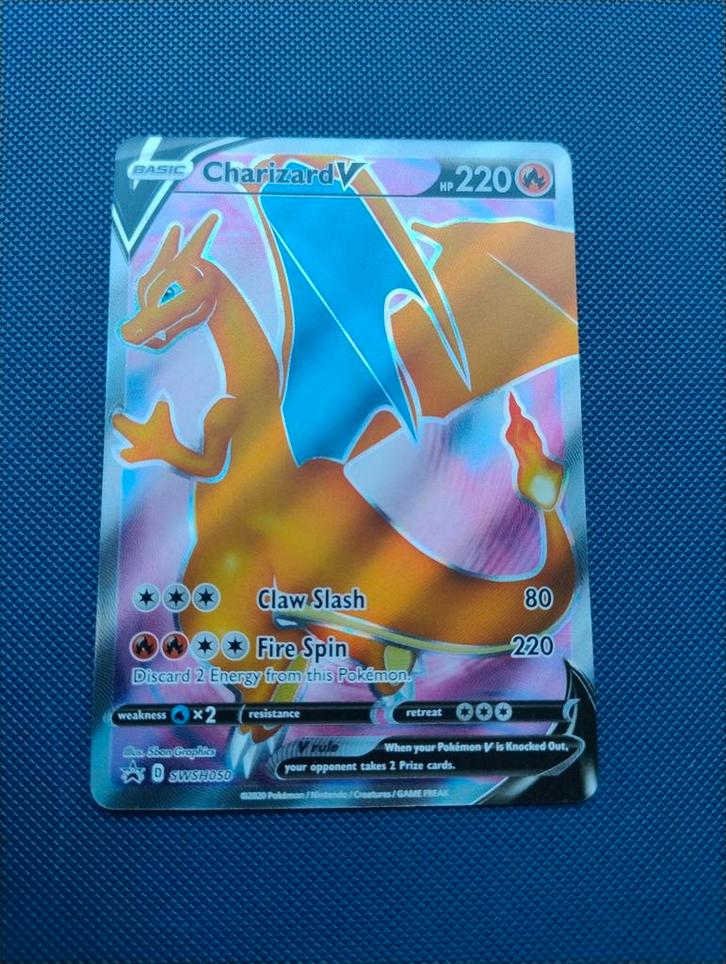 Pokemon Charizard V promo full art swsh050, Hobby en Vrije tijd, Verzamelkaartspellen | Pokémon, Ophalen