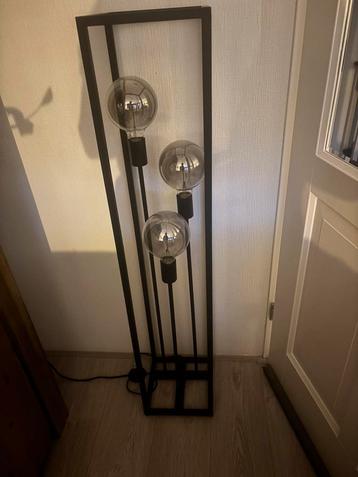 Industriele lamp van Pronto, zwart