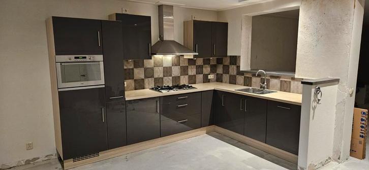Complete Gebruikte Keuken met Apparatuur, Huis en Inrichting, Keuken | Complete keukens, Gebruikt, Hoekkeuken, Grijs, Kunststof