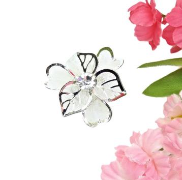 Gaasbloem curlie met strass steen. beschikbaar voor biedingen