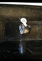 Mooie ring mt 19, nieuw, zilverkleurig met langwerpige steen, Sieraden, Tassen en Uiterlijk, Ringen, Ophalen of Verzenden