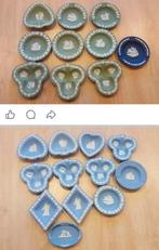 Wedgwood blauw bordje 22stuks, Antiek en Kunst, Antiek | Servies los, Ophalen of Verzenden