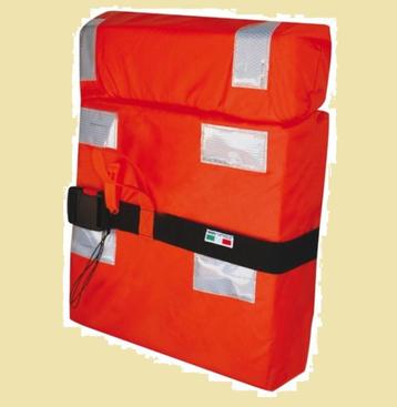 Italia 7 reddingsvest 100N volwassene (40+ kg). € 14,95 beschikbaar voor biedingen